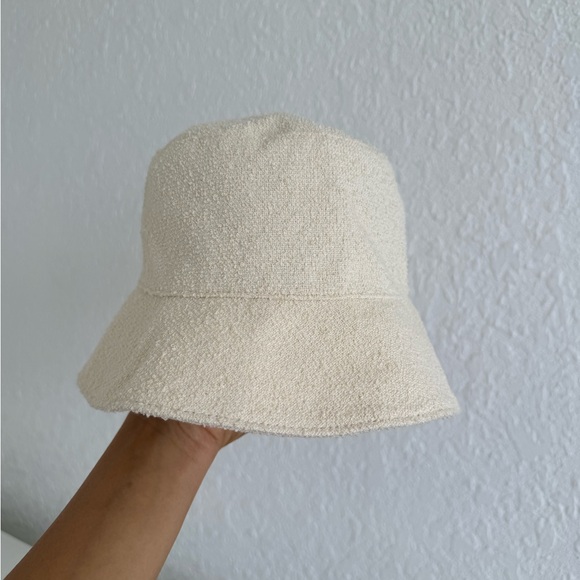 Helen Kaminski Texture-Finish Bucket Hat - Picture 3 of 7